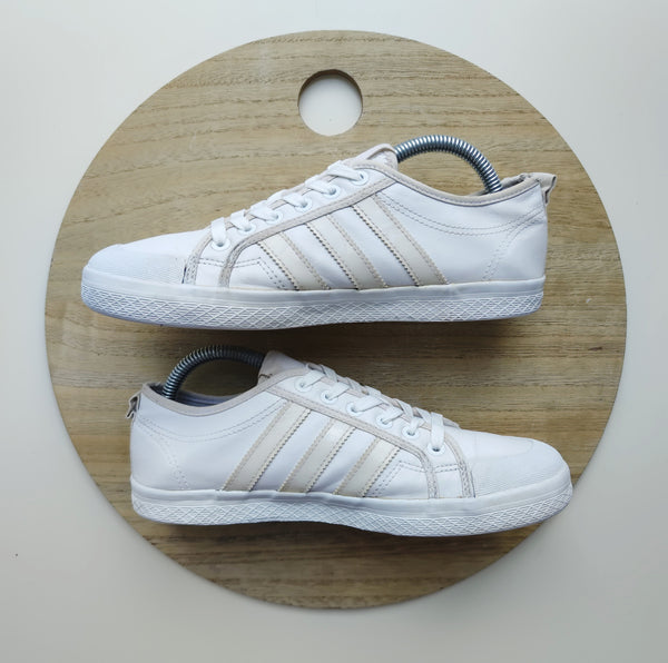 Adidas Blanches T.39 1/3