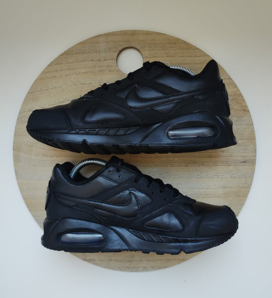 Nike Air Max Ivo Black T.39