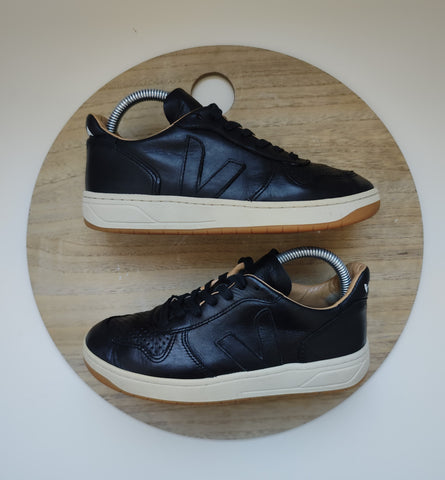 Veja V-10 Bastille Black/Natural T.36