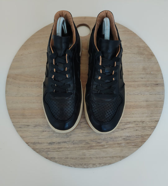 Veja V-10 Bastille Black/Natural T.36