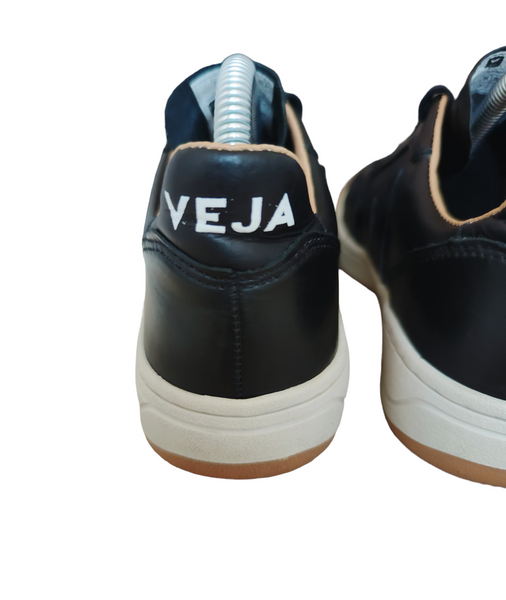Veja V-10 Bastille Black/Natural T.36