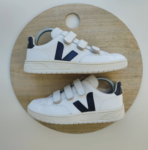 Veja V-LOCK White/Black T.37