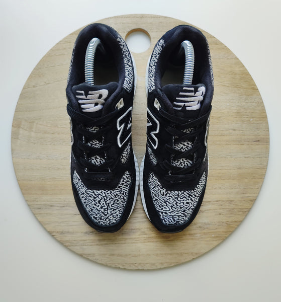 New Balance 530 Kinetic Imagination Black/White T.38