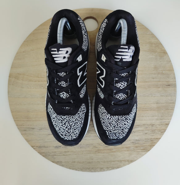New Balance 530 Kinetic Imagination Black/White T.38