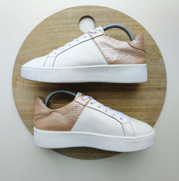 Vanessa Wu Eclair Daphné Blanches et Rose Gold T.39