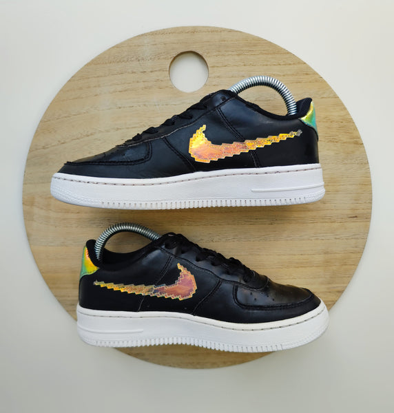 Nike Air Force One Low LV8 Iridescent Pixel Swoosh Black/White T.36.5