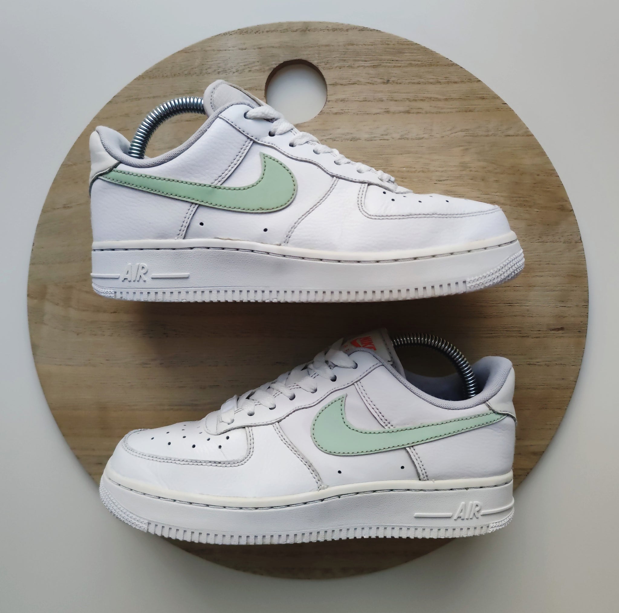 Nike Air Force One Low White/Green Glow T.37.5