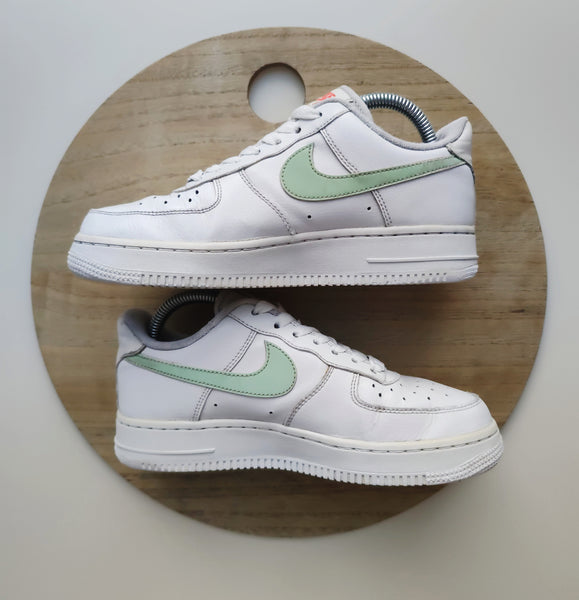 Nike Air Force One Low White/Green Glow T.37.5