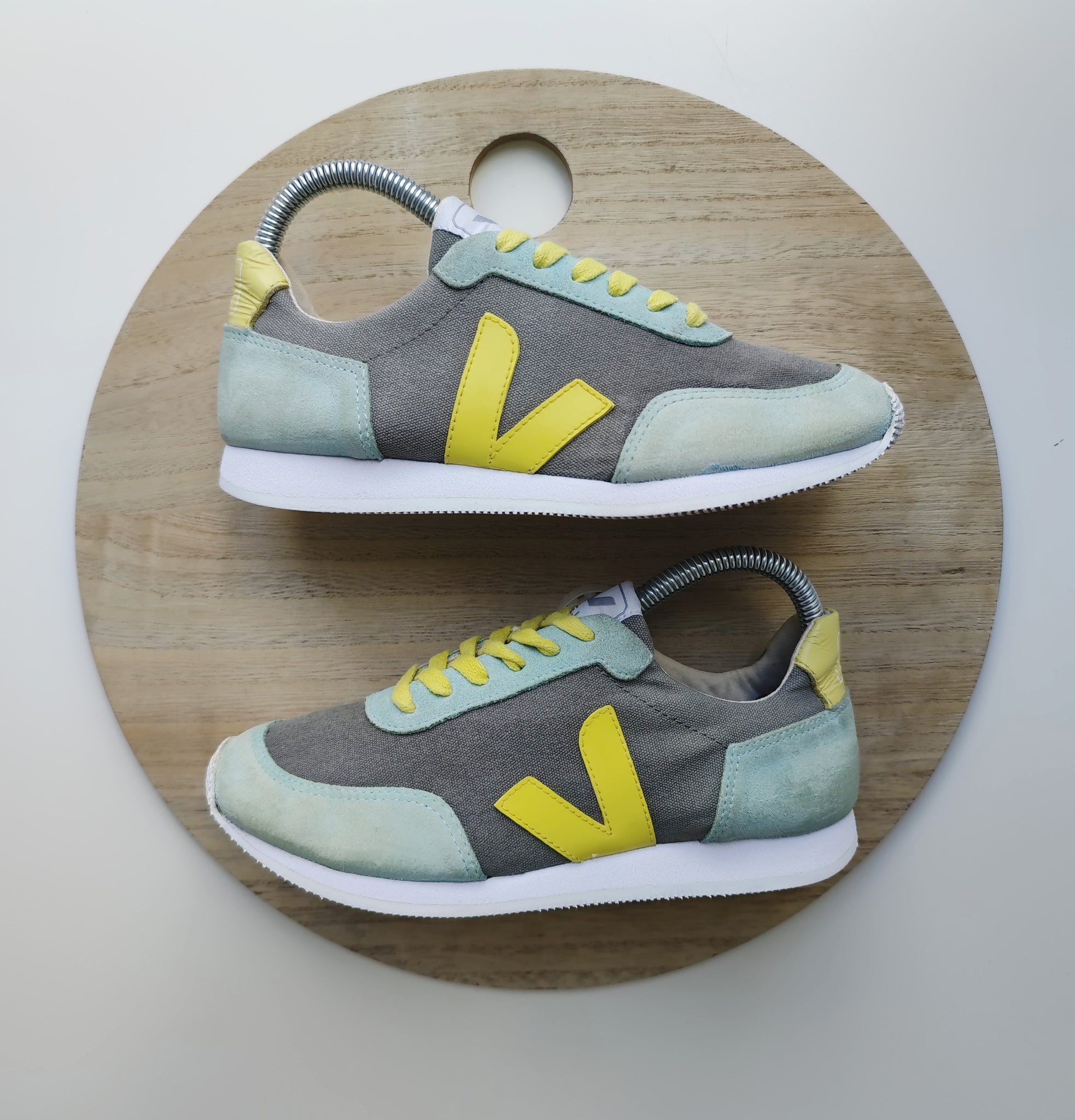 Veja Kaki/Yellow/Turquoise T.37