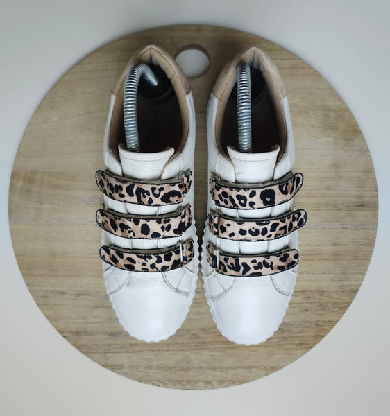 Vanessa Wu Eclair Blanche, Beige et Leopard à scratch T.38