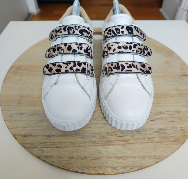 Vanessa Wu Eclair Blanche, Beige et Leopard à scratch T.38