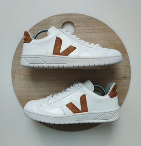 Veja V-12 White/Camel T.41