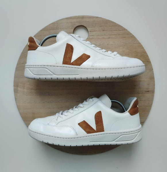 Veja V-12 White/Camel T.41