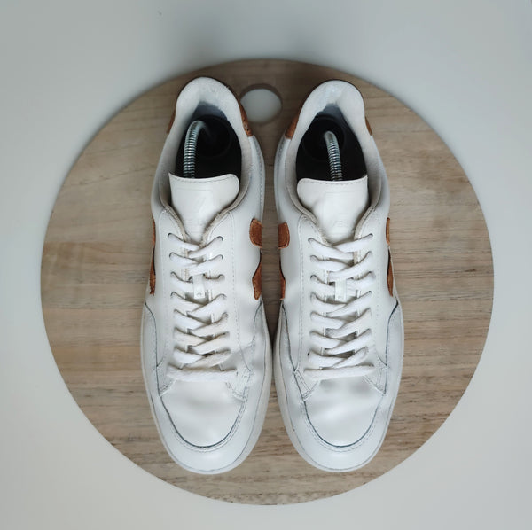 Veja V-12 White/Camel T.41