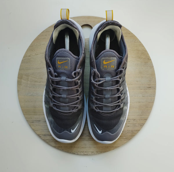 Nike Air Max Axis Gunsmoke/White/University Gold T.44