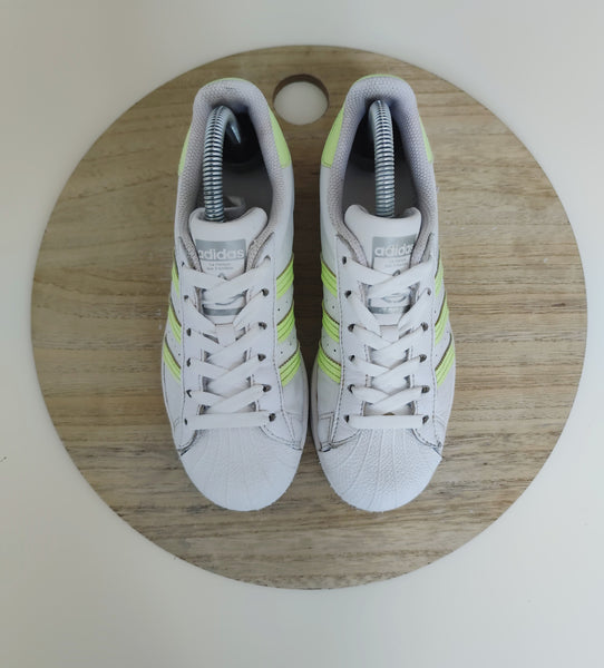 Adidas Superstar White/Hi-Res Yellow/Metallic Silver T.37 1/3