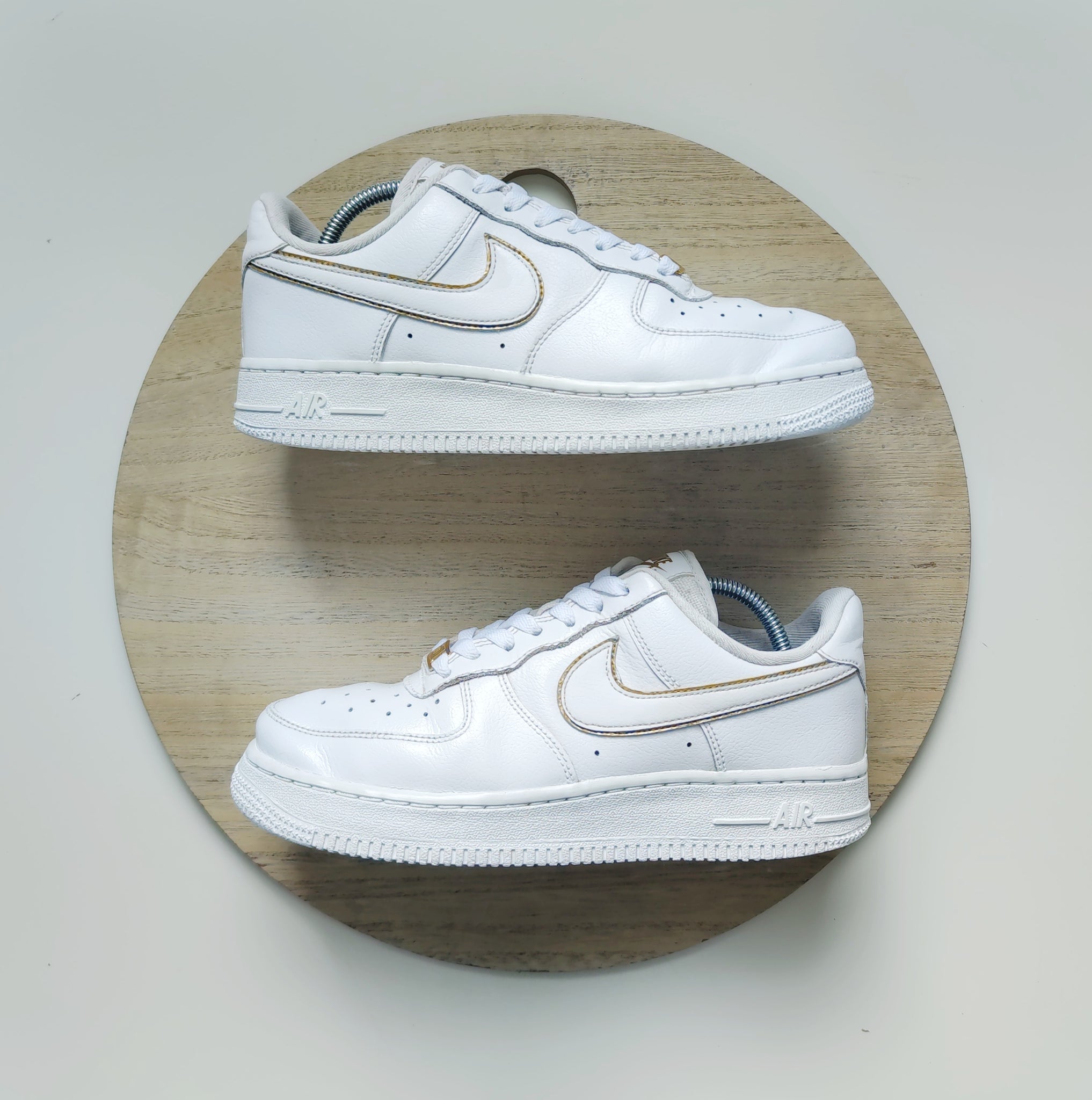 Nike Air Force One Low 07 ESS White/Metallic Gold T.38