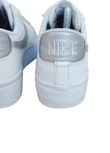 Nike Blazer Low Platform Summit White/Metallic Silver T.37.5