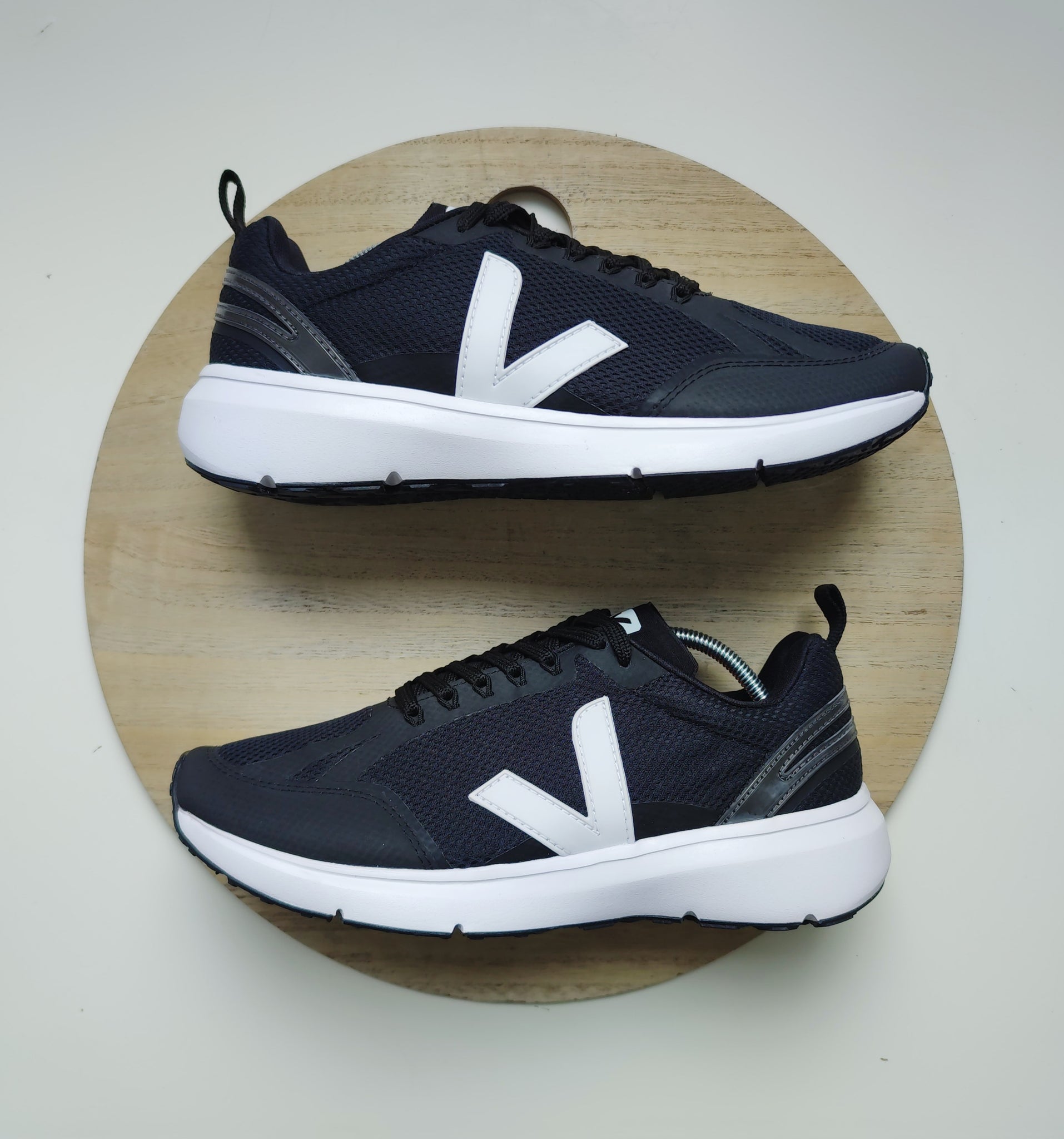 Veja Condor 2 Alveomesh Black/White T.41