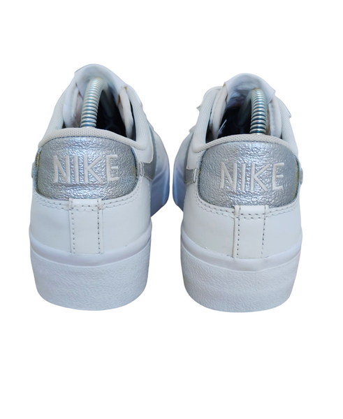 Nike Blazer Low Platform Summit White/Metallic Silver T.37.5